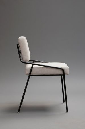 Alain Richard Chair Poltrona Design, Kursi Bar, Chaise Metal, Furniture Logo, White Chair, Chaise Design, Modular Furniture, Furniture Layout, Steel Furniture