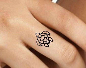 18 Small Turtle Tattoo Ideas: Symbolism and Style in Miniature Small Turtle Tattoo, Cute Henna Tattoos, Henna Tatoo, Small Turtle, Turtle Tattoo Designs, Cute Henna, Henna Tattoo Designs Hand, Simple Henna Tattoo, 4 Tattoo