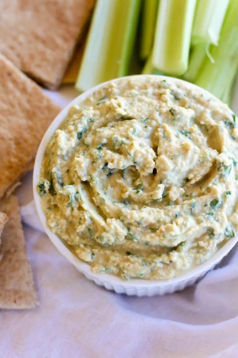 Low Fat Hummus Recipe, Hummus No Tahini, Recipe Greek Yogurt, Hummus Recipe Homemade, Greek Yogurt Dips, Tahini Recipe, Greek Yogurt Recipes, Homemade Hummus, Hummus Recipe