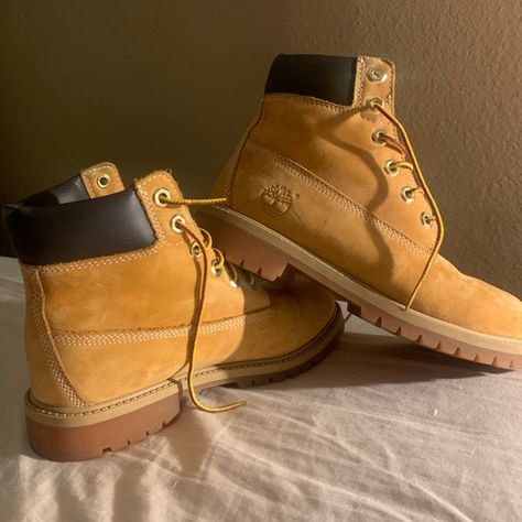 TIMBERLANDS size 4 kids/youth Timberlands, Grade School, 4 Kids, Timberland Boots, Cold Weather, Size 4, Boots, Closet