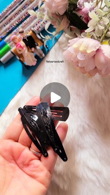 Diy Snap Clips For Hair, Plastic Hair Clips, Diy Barettes Ideas, Handmade Clips Diy Hair, Diy Clips For Hair, Ribbon Hair Clips Diy, Diy Hair Clips For Kids, Diy Hair Clips For Women, Diy Bow Hair Clips