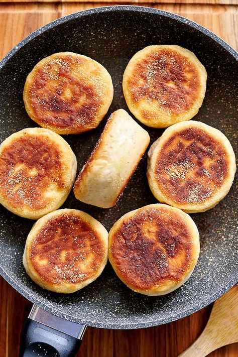 Sourdough English Muffin Recipe, Recipe Using Sourdough Starter, Sourdough English Muffins, Relieve Lower Back Pain, English Muffin Recipes, Sourdough Bread Starter, Dough Starter, Sourdough Starter Discard Recipe, Homemade Sourdough Bread