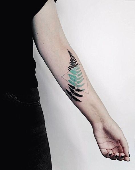 Fern Hand Tattoos For Women, Green Tattoo Ink, Temple Artwork, Tattoo 2024, Green Tattoos, Fern Tattoo, Colorful Tattoos, Flash Sheets, Plant Tattoo