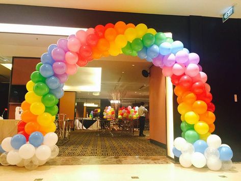 Entrance Colourful Balloon Arch Rainbow Colour Balloon Decorations, Balloon Gate Entrance, Balloon Gate Decoration, Balloon Gate, Balloon Archway, Party Balloon Arch, Arch Entrance, Rainbow Balloon Arch, Rainbow Themed Birthday Party