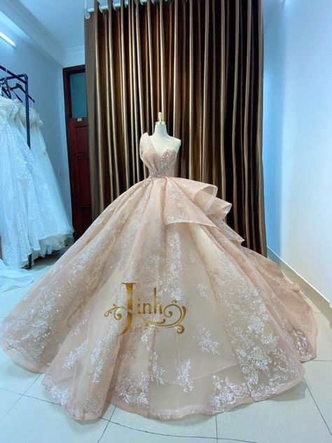 Rose Gold Gowns, Rose Gold Ball Gown, Wedding Dress With Glitter, Rose Gold Wedding Dress, Fluffy Wedding Dress, Debut Gowns, Princess Ball Gowns Wedding Dress, Sparkle Ball, Rose Gold Dress