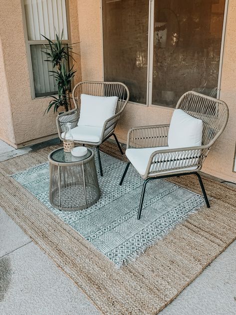 Boho Outdoor Chair, 3 Piece Outdoor Setting Patio, Outdoor Rug Balcony, Patio Plant Shelf, Modern Boho Balcony, Modern Bistro Set, Small Patio Rugs Outdoor Ideas, Fall Decor For Small Front Porch Cozy, Front Porch Bistro Set Decor