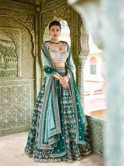 Lehenga Green, Stylish Lehenga, Bridesmaid Lehenga, Teal Green Color, Anita Dongre, Green Lehenga, Lehenga Online, Lehenga Choli Online, Lehenga Collection