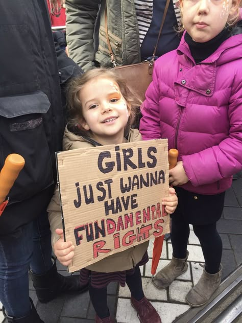 women's march in Amsterdam Women’s March Signs, Women Rights Ideas, Women Protesting, Womens March Signs, Right Meme, March Signs, Women March, What Is Feminism, Feminism Quotes