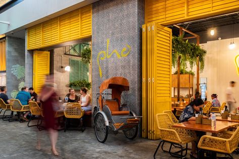 Banh Mi Shop Design, Vietnamese Restaurant Design, Vietnamese Design, Vietnam Restaurant, Vietnam Street Food, Asian Cafe, Pho Restaurant, Street Food Design, Pub Interior