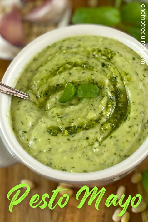 Mixture of mayonnaise and basil pesto in a white bowl on a wooden chopping board. Basil Pesto Mayo Recipe, Chili Bean Dip, Pesto Mayo, Chili Bean, Basil Pesto Chicken, Pesto Recipes, Basil Pesto Recipes, Pesto Salad, Mayo Recipe