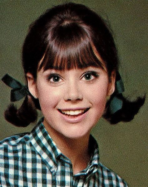 Colleen Corby, 60s Aesthetic, 60s Girl, 60s Hair, 60s Women, 60s And 70s Fashion, Pigtail Hairstyles, Seventeen Magazine, Vintage Icons