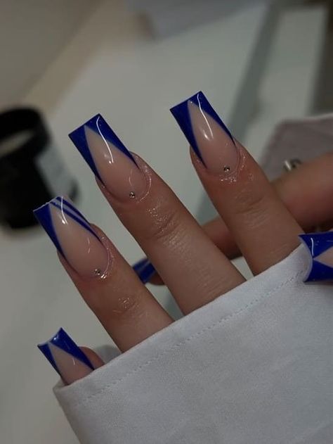 royal blue nails: chevron tips Dark Blue Nails With Design Winter, Dark Blue Winter Nail Designs, Autumn Winter Nails 2023, Gel Nail Ideas Blue, Mat Blue Nails, Blue Winter Nails Square, Nails Ideas Summer Blue, Grad Nails Blue, Nail Ideas Winter 2023