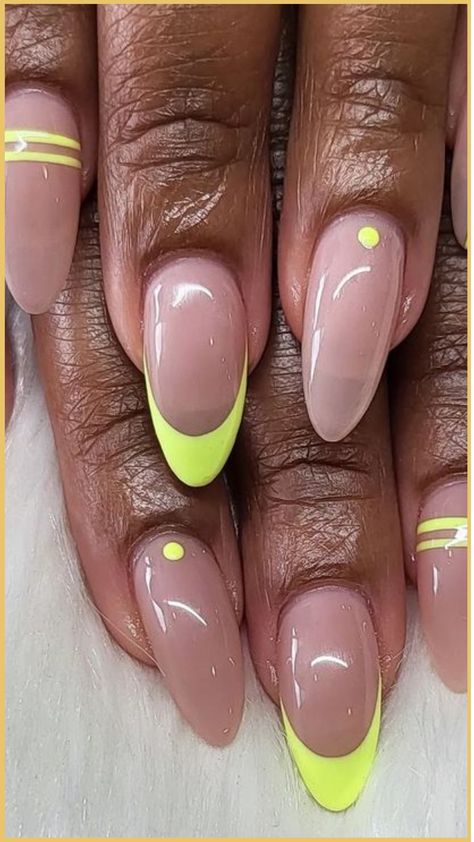 Natural Nail Designs 2024 Natural Nail Designs, Geometric Nail Art, Nail Color Trends, Spring Nail Trends, Colorful Nails, Spring Nail Colors, Geometric Nail, Pastel Nails, Neutral Nails