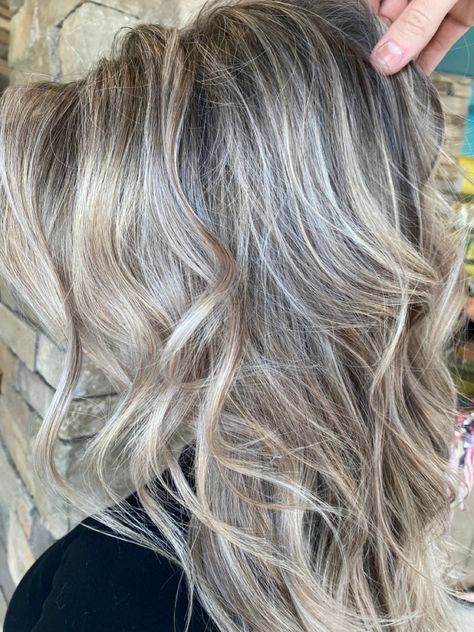 Grey blending foilyage - ash blonde highlights - teasy lights Blonde Hair With Grey Highlights, Ash Blonde Hair With Highlights, Cool Blonde Highlights, Ash Grey Hair, Grey Blending, Gray Highlights, Grey Blonde Hair, Ash Blonde Hair Colour, Grey Hair Transformation