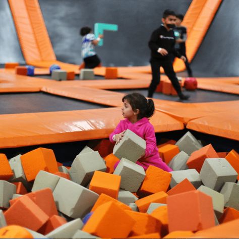 AirTime Trampoline & Game Park in Detroit offers an action-packed venue for unforgettable kids’ parties. With an array of trampolines, ninja courses, and arcade games, the park ensures non-stop excitement. The vibrant atmosphere, dedicated party spaces, and friendly staff create a dynamic celebration environment, where kids can bounce, play, and make lasting memories with friends. #yombu #kidsparty #entertainment #kids #birthday Kids Museum, Kids Party Venues, Trampoline Games, Memories With Friends, Kids Trampoline, Children Park, Fun Party Games, Trampolines, Party Venues