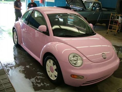 Pink Beetle Car Aesthetic, Beetle Car With Daisy Rims, Pink Vw Beetle Aesthetic, Daisy Rims Beetle, Pastel Beetle Car, Pink Buggy Car, Pink Beatles Car, Aesthetic Beetle Car, Light Pink Volkswagen Beetle