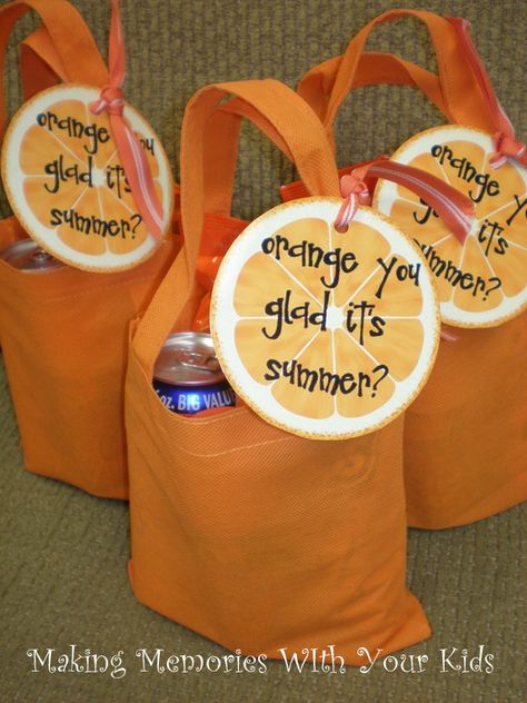 Last Day Of School Gifts For Friends, Candy Leis, Orange Items, Office Activities, Daycare Providers, Volunteer Appreciation, Treat Holders, Teachers Gifts, Preschool Graduation