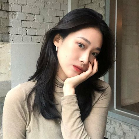 Haircuts Straight Hair Asian, Ryujin Haircut, Hair Style Korea, Shot Hair Styles, Peinados Fáciles Para Cabello Corto, Haircuts For Medium Hair, Haircuts Straight Hair, 짧은 머리, Hair Stylist Life