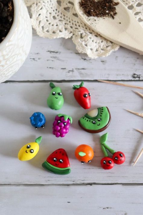 Modeling Clay Ideas, Polymer Clay Fruit, Polymer Clay Ideas, Polymer Clay Craft, Clay Fruit, Easy Clay Sculptures, Polymer Clay Mushroom, Easy Polymer Clay, Clay Pen