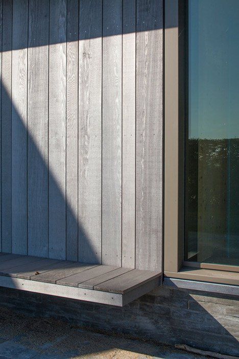 Country house Goedereede by Korteknie Stuhlmacher Architecten Fasad Design, Wood Facade, External Cladding, Vertical Siding, House Cladding, Agricultural Buildings, Wood Cladding, Casa Exterior, Timber Cladding