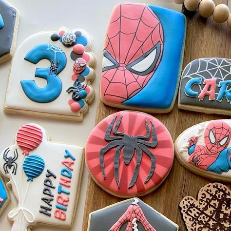 Cookie Sheet Creations on Instagram: "Spider-Man🕸️🕷️ • • • #birthdaycookies #spidermancookies #spidercookies #decoratedsugarcookies #decoratedcookies #royalicingcookies" Spider-man Cookies, Spider Man Cookies, Sugar Cookie Royal Icing, Man Cookies, Comics Marvel, Cookie Ideas, Cookie Sheet, Cookie Decorating, Sugar Cookies