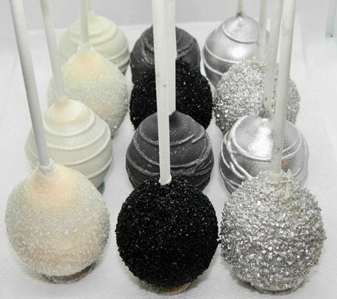 Cake Pops Black And White, 21st Cake Pops, Black And Silver Cake Pops, 21st Birthday Cake Pops, Black And Silver Sweet 16 Party Ideas, Cake Pop Decoration Ideas, Black Cakepops, Cake Pop Designs Birthday, Disco Cake Pops