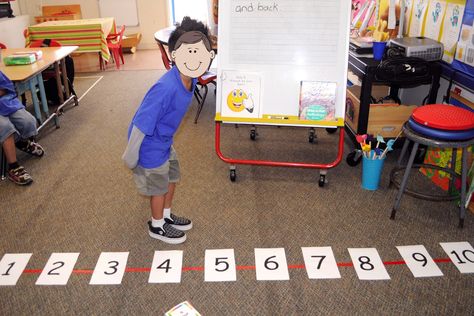 Number Line Race This is another great review game. We practiced playing as a group using a large "human" number line and pocket cube. The cube is labeled +1, +2, +3, -1, -2, -3. Two students modeled for the class, rolling the cube and racing to the end of the number line! They start on zero and go forward or backward depending on their roll. First player to reach 10 wins! Kindergarten Subtraction, Teaching Subtraction, Ks1 Maths, Subtraction Kindergarten, Addition Kindergarten, Kindergarten Math Games, Kindergarten Freebies, Math Subtraction, Subtraction Activities