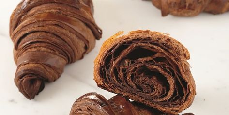 Chocolate croissants Chocolate Crossaints, Chocolate Croissant Recipe, Croissants Recipe, Cocoa Powder Recipes, Chocolate Croissants, French Croissant, Croissant Dough, French Baking, French Bread Recipe