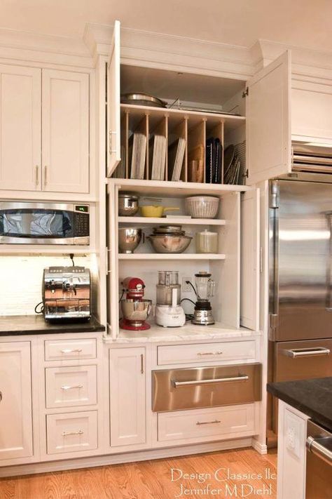 Awesome storage idea!!! Love it! Living Room Transitional, Transitional Decor Living Room, Kitchen Pantry Design, House Things, Kitchen Room Design, Kitchen Inspiration Design, Kitchen Redo, Transitional Decor, Kitchen Cabinet Design