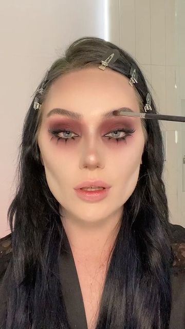 Lidia Deetz Makeup, Lydia Deets Hair, Lydia Deetz Costume Makeup, Lydia Deets Make Up, Lydia Deetz Makeup Tutorial, Customs Ideas Halloween, Lydia Makeup Beetlejuice, Lydia Beetlejuice Makeup, Lydia Deetz Hair