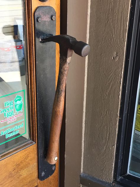 My local hardware store's door handle is a hammer. http://ift.tt/2uf4l6a Diy Door Handles, Industrial Door Handles, Door Handle Ideas, Door Handle Diy, Metal Door Handle, Custom Door Handle, Hammer Handles, Door Handle Design, Car Part Furniture