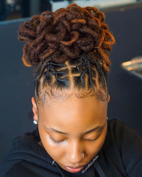 KingOfLocs on Instagram: “G O O D ☀️ M O R N I N G! Pretty petal bun for her 😍 🧡 this look! (swipe screen) 👑 Stylist: @locsbylokelo 🌻 Products used: @lonaturals…” Dreads Styles For Women, Short Dreadlocks Styles, Dread Styles, Dread Head, Loc Inspiration, Meagan Good, Dreadlock Hairstyles For Men, Beautiful Dreadlocks, Short Locs Hairstyles