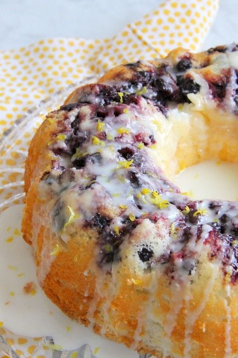 Blueberry Angel Food Cake, Angel Food Cake Recipes, Lemon Angel Food Cake, Angel Food Cake Desserts, Angel Food Cake Mix Recipes, Blueberry Recipes, Cake Mix Recipes, Angel Food Cake, Food Cake