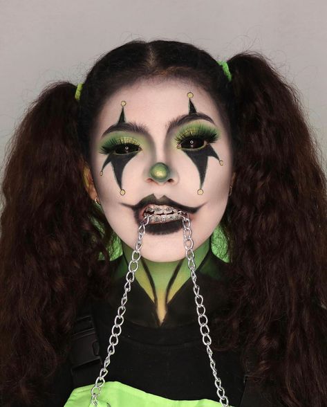 Jharna Bhagwani - 17 y.o 🌙 (@jharnabhagwani) added a photo to their Instagram account: “Swipe left for a surprise! 😆💚 • Follow me// @jharnabhagwani for more content like this🖤 •…” Green Makeup, Halloween Makeup Looks, Halloween Makeup, Makeup Looks, Follow Me, Halloween, Makeup, Green, Hair