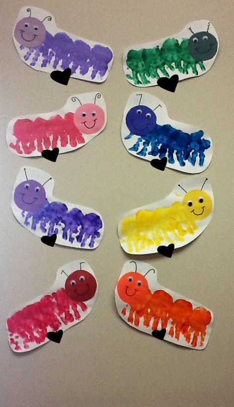 Hand print caterpillars Caterpillar Handprint Craft, August Crafts For Toddlers, Handprint Caterpillar, Bug Crafts For Toddlers, Infant Crafts, Hungry Caterpillar Craft, August Crafts, Caterpillar Craft, Infant Classroom