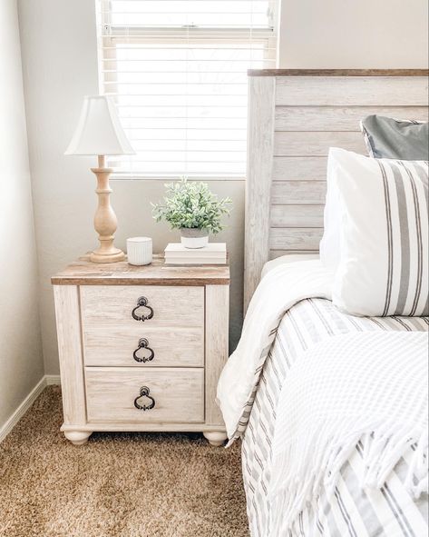 Decorations For Night Stand, Large Nightstand Ideas Master Bedrooms, Farmhouse Nightstand Decor, Farmhouse Cottage Bedroom, Bedroom Nightstand Decor, Cottage Bedroom Ideas, Traditional Style Bedroom, Grey And White Bedding, Large Nightstand