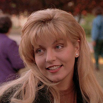 Sheryl Lee Twin Peaks, Twin Peaks Characters, Twin Peaks Laura, Twin Peaks Tv, Twin Peaks Laura Palmer, Fire Walk With Me, Sheryl Lee, Laura Palmer, Alycia Debnam Carey