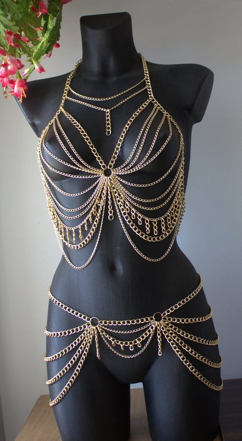 Chain Rave Outfit, Festival Body Jewellery, Jewelry Bra, Chain Body Harness, Body Chain Harness, Chain Harness, Fest Outfits, Chain Bra, Chain Dress