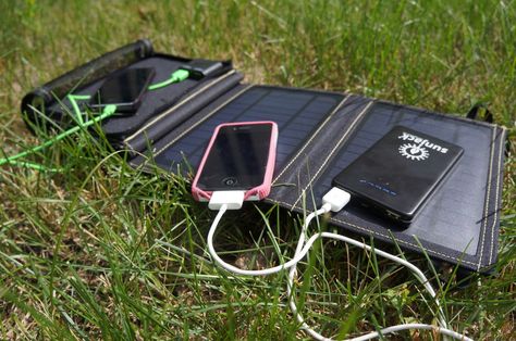 14 Watt Solar Charger Battery Pack Camping Food Make Ahead, Solar Charger Portable, Charger Portable, Portable Solar Panels, Unique Gadgets, Solar Technology, Easy Camping, Solar Charger, Emergency Prepping