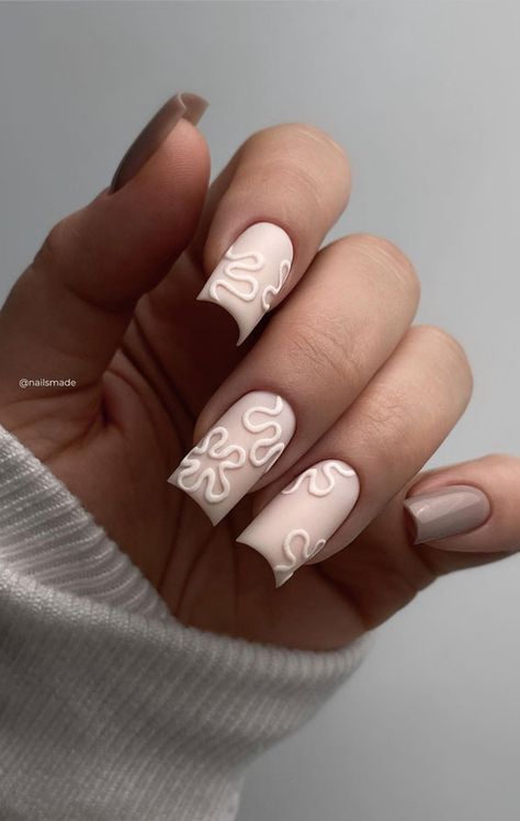 simple nails, cute nail art, simple nail art, minimal nail ideas, subtle nails, bow nails, nail trends, short nail ideas, short nail art B&w Nails Aesthetic, Minimal Nail Ideas, Nail Trends Short, Simple Nails Cute, Nail Art Minimal, Fall Dip Nails, Fall Dip, Nails Bow, Minimal Nail