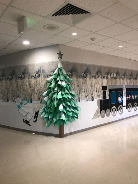 Winter Themed Hallway Decorations, Winter Hall Decorations School, Cozy Winter Wonderland Decor, Office Hallway Christmas Decorating Ideas, Winter Theme Hallway, Polar Express At School, Winter Pep Rally Games, Winter Wonderland At School, Christmas School Hallway Ideas