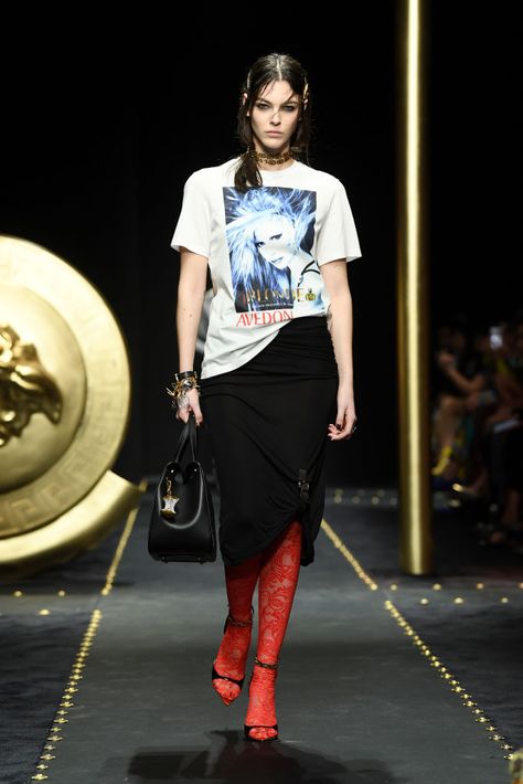 Versace Vittoria Ceretti, Victoria Ceretti Runway, Vittoria Ceretti Versace, Vittoria Ceretti Runway, Victoria Ceretti, Vittoria Cerreti, Italy February, Vittoria Ceretti, Celebrity Aesthetic