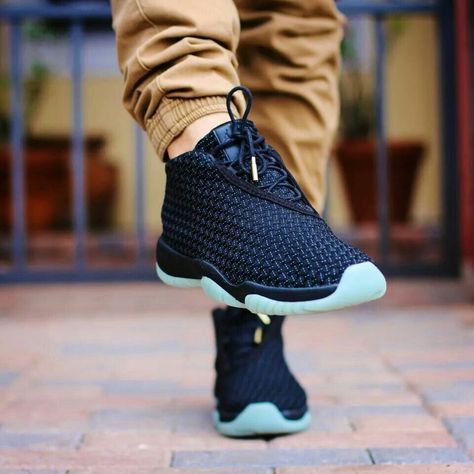 Nike Air Jordan Future Glow Zapatillas Nike Jordan, Zapatillas Jordan Retro, Jordan Swag, Jordan Future, Nike Outlet, Nike Air Jordans, Nike Shoes Outlet, Wnba, Gym Shoes