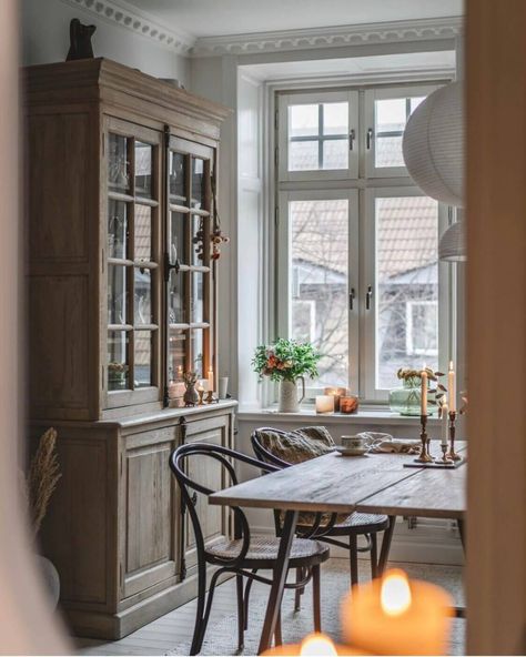 The Beautiful Helsingborg Apartment of Hannes Mauritzson - The Nordroom Helsingborg Sweden, Tiny Studio Apartments, Swedish Interiors, Dark Grey Kitchen, Scandinavian Apartment, Large Dining Table, Beautiful Apartments, Furniture Makeovers, Stunning Interiors