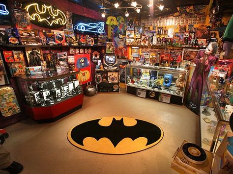 Comic Book Rooms, Comic Room, Batman Room, The Batcave, Dibujos Toy Story, Nerd Room, Nerd Cave, Batman 1966, Batman Toys