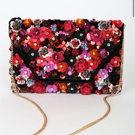 Beaded Floral Clutch From Lulus. Also Comes With Chain Strap To Wear Cross Body. Brand New With Tags - Never Ended Up Using It For The Event I Had It Didn’t Match My Dress :/ Style Is No Longer On Site - It Has A Waitlist Until July! Yellow Mirrors, Beaded Clutch Purse, Sequin Clutch, Embellished Clutch, Floral Clutches, Red Clutch, Pink And Silver, Beaded Clutch, Trending Handbag