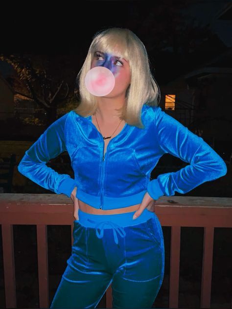 Violet Halloween Custome, Blue Halloween Characters, Solo Hollowed Costumes, Halloween Cold Weather Costumes, Fun Halloween Costume Ideas, Halloween Costumes Creative Unique, Fictional Character Costumes, Costume Work Appropriate, Short Blonde Hair Halloween Costumes