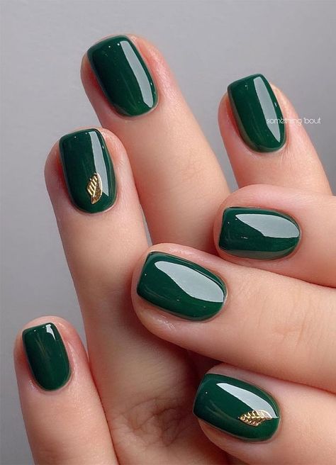 4. Shiny Emerald Green Nails with Gold Leaf When it comes to update your nails look, just like your outfit really! Every woman and... Emerald Green Nails With Gold, Nails With Gold Leaf, Green Nails With Gold, Emerald Green Nails, Emerald Nails, Nails With Gold, Dark Green Nails, Green Nail Designs, Green Nail Polish