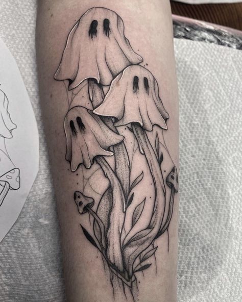 Chris Tattoo, Cute Halloween Tattoos, Dibujos Tattoo, Mushroom Tattoos, Ghost Tattoo, Wicked Tattoos, Tato Lengan, Muster Tattoos, Creepy Tattoos