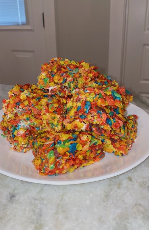 #ricekrispietreats #colorful #recipe Fruit Loop Rice Krispie Treats, Fruity Pebbles Rice Crispy Treats, Fruity Pebble, Fruit Loops, Rice Crispy Treats, Fruity Pebbles, Crispy Treats, Rice Krispie Treats, Rice Krispie